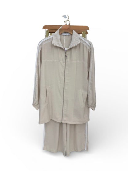The Haya Set  (Runs small, size up)